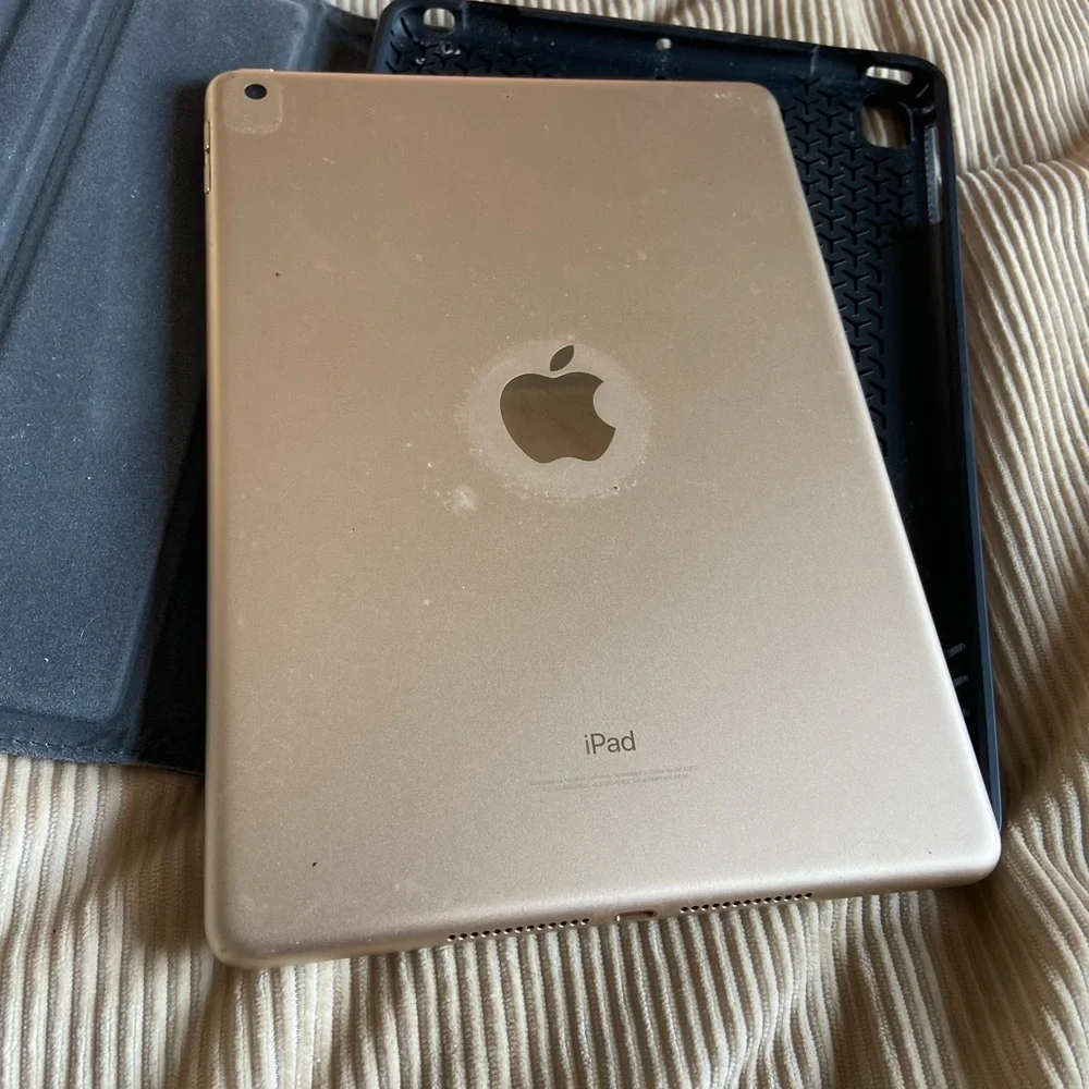 First generation Apple ipad in great condition